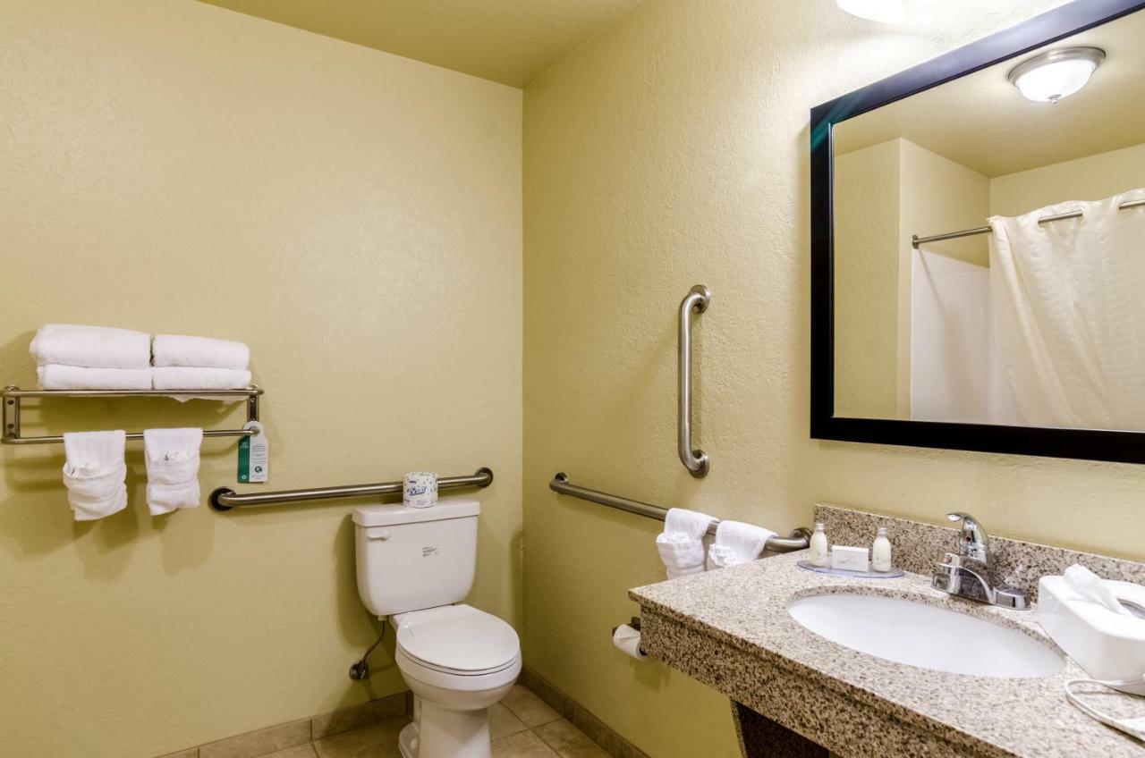 Cobblestone Inn & Suites-Kersey Exteriér fotografie